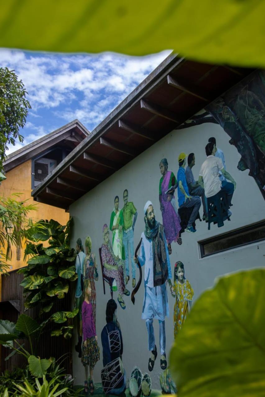 The Postcard Mandalay Hall, Kochi Exterior photo
